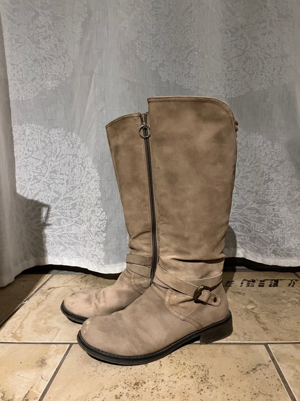 Women’s Knee-High Casual Riding Boots in Taupe